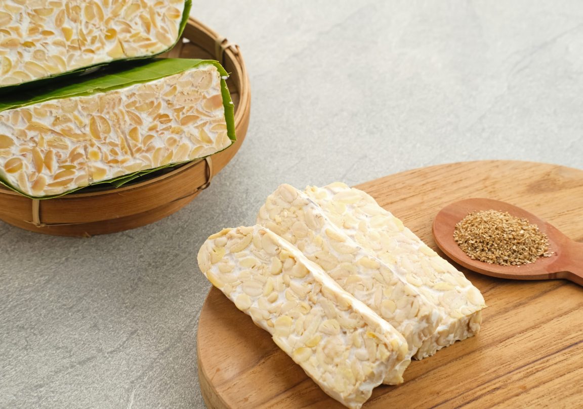 raw-tempeh-or-tempe-2025-03-09-08-38-02-utc